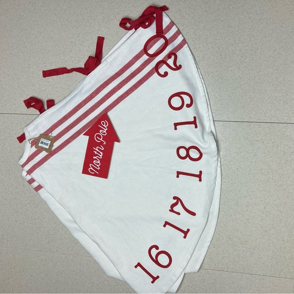 Mud Pie Tree Skirt - Countdown Christmas - 55” Diameter - NEW with Tags - Picture 4 of 12